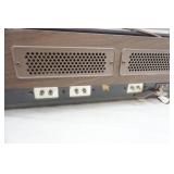 Vintage Zenith Solid State AM/FM/Record player & 2 Sony Speakers