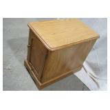 Side table/cabinet