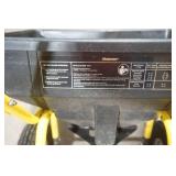 Yardworks push spreader 85 lbs.