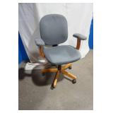 adjustable office chair