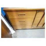 vintage dresser with mirror, Chest of Drawers