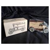 Ertl 1913 Model "T" Delivery Bank