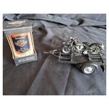 Harley Davidson lot (Sign - No cord, Oil Can ornament, Tour & Show Trailer)
