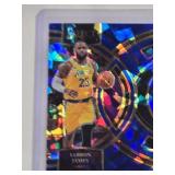 LeBron James 2022-23 Panini Select Blue Cracked Ice No. 135
