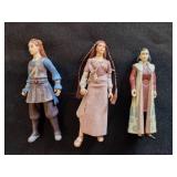 Vintage 90s Assorted Star Wars figures.