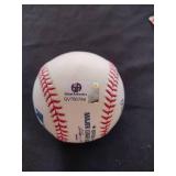 Tim Lincecum signed baseball with Global Authentics certification