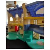 Vintage little people house with figures