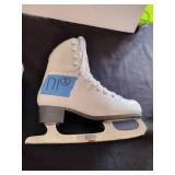 Soft skate by Jackson figure skates women’s size 5