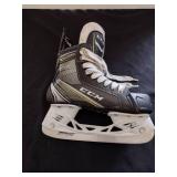 CCM classic hockey skates size 3 US