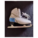 DBX figure skates women’s size 9 US