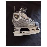 CCM vector 3.0 hockey skates youth 11