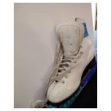 White figure skates women’s size 5 and size 8