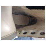 White figure skates women’s size 5 and size 8