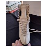White figure skates women’s size 5 and size 8