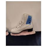 White figure skates women’s size 5 and size 8