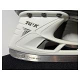 Bauer supreme hockey skates with elite hockey laces