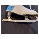 DBX figure skates women’s size 8