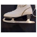 DBX figure skates women’s size 8