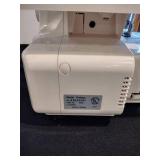 Baby lock protégé sowing machine with 26 rolls of thread