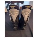 Salomon force ski boots size 27.5