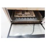 toaster oven: Proctor and Silex