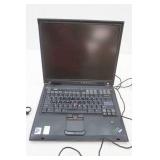 IBM ThinkPad - powers up