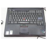 IBM ThinkPad - powers up