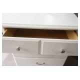 4 drawer dresser 28.5"x17"x40"