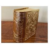 Vintage 70’s Seth Thomas Book Keepsake Photo Travel Alarm 3” Clock