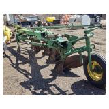 John Deere F1350-F1450 Moldboard Plow