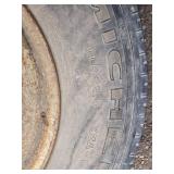 Used Michelin Radial XZA-1 Truck Tire with Rim 11R22.5
