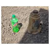 Larin 20 Ton Hydraulic Bottle Jack Model BJ-20 - May Need Oil, No Handle