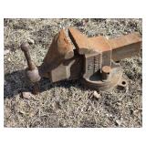 Antique Rock Island MFG Bench Vise No. 73