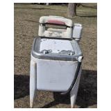 Vintage Electric Wringer Washing Machine
