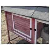Wooden Chicken Coop with Wire Mesh Panels