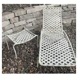 Lounge Chair with Accent Table / Sun Lounger with Accent Table