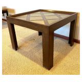 Pair of Mid Century Side Tables / Accent Tables