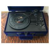 Victrola Bluetooth Turntable / Record Player Model: VS  - 550BT