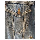 Levi’s Denim Relaxed Trucker Jacket / Levi’s Large Denim Trucker Jacket