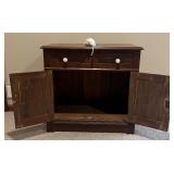 Vintage Commode / Washstand