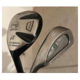 University of Minnesota Golf Bag with Golf Clubs