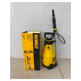 DeWalt 2 Gallon Sprayer