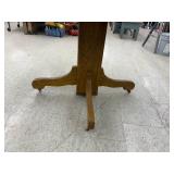 Round Oak Dining Table