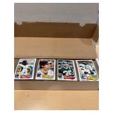 1982 Topps Football Card Lot - 800+ Cards