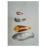 Vintage (4ct) Spoon Lures: hammered, KB and dardevle type, unbranded