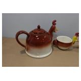 Vintage Chicken Themed Tea Pot & 8 Tea Cups