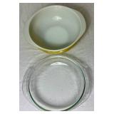 Set of 4 Vintage Pyrex Bowls and Round Casserole Dish with Lid