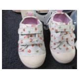 4 pr Kid Shoes Size 6, 12, 12, 13...