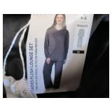 2 Sets Ladies Small Pajamas/Lounge ...