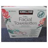 180 ct Kirkland Daily Facial Towele...